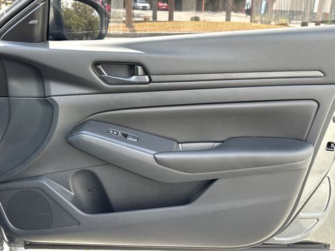 Used 2023 Nissan Altima 2.5 S image 10