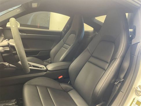 Certified 2025 Porsche 911 Carrera image 5
