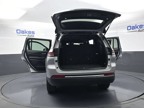 Used 2024 Jeep Grand Cherokee L Laredo RWD image 53