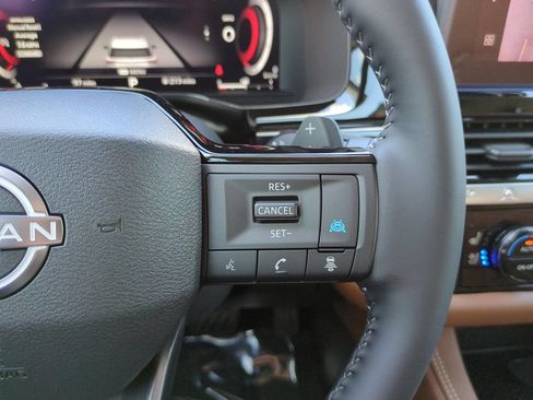 New 2026 Nissan Pathfinder Platinum w/ Accent Package FWD image 21