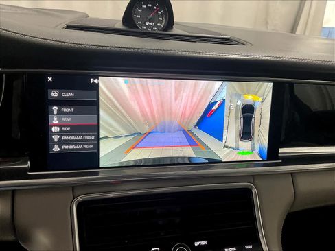 Used 2018 Porsche Panamera 4S image 19