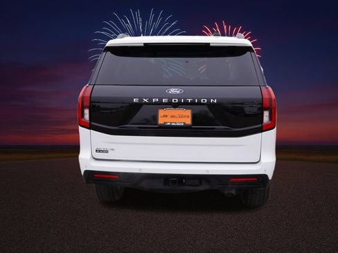 Used 2025 Ford Expedition Active AWD/4WD image 6