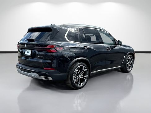 Used 2025 BMW X5 xDrive50e w/ Premium Package AWD/4WD image 5