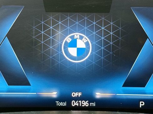 Used 2024 BMW X5 sDrive40i w/ M Sport Package image 11