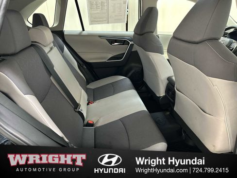 Used 2021 Toyota RAV4 XLE image 16