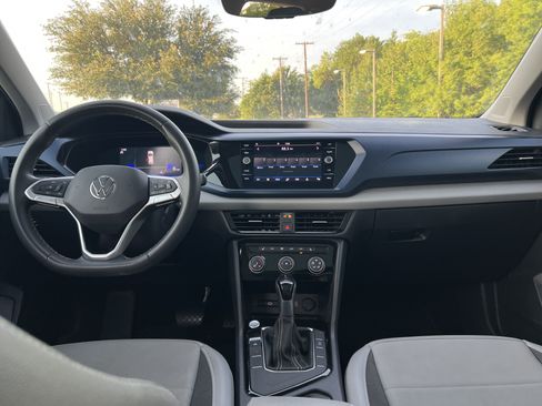 Certified 2023 Volkswagen Taos SE w/ Panoramic Sunroof Package FWD image 26
