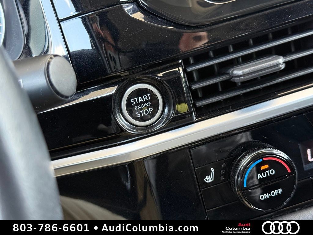 Used 2022 Nissan Pathfinder SV w/ SV Premium Package AWD/4WD image 32
