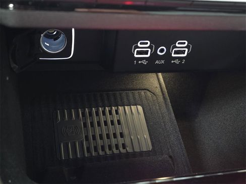 New 2026 Jeep Grand Wagoneer L image 14