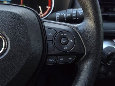 Certified 2025 Toyota RAV4 XLE image 21