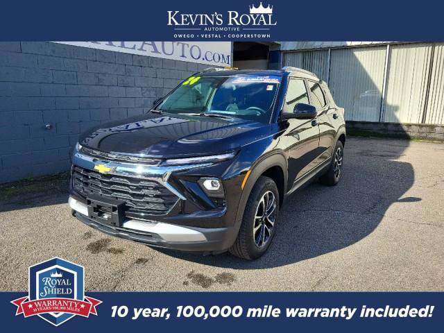 Used 2024 Chevrolet TrailBlazer LT w/ Convenience Package AWD/4WD image 2