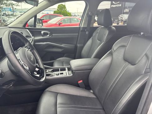 Used 2024 Kia Sorento S FWD image 10