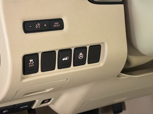 Used 2015 Nissan Murano Platinum w/ Platinum Technology Package image 29