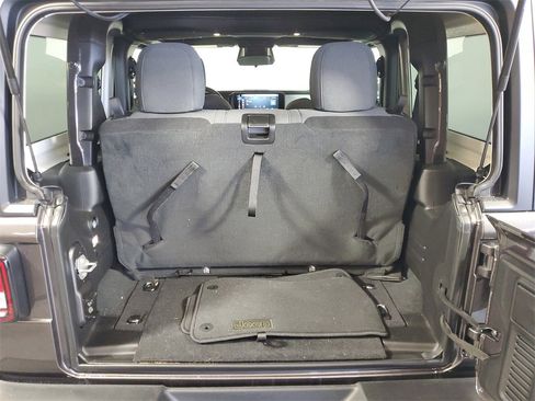 Used 2025 Jeep Wrangler Sport image 23
