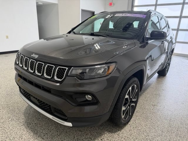 Used 2023 Jeep Compass Limited AWD/4WD image 6