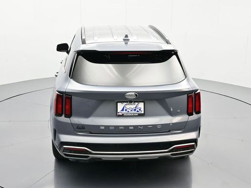 Used 2021 Kia Sorento S image 33