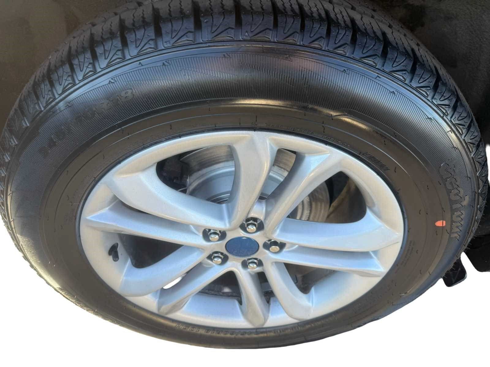 Used 2015 Ford Edge SEL w/ Equipment Group 201A FWD image 13