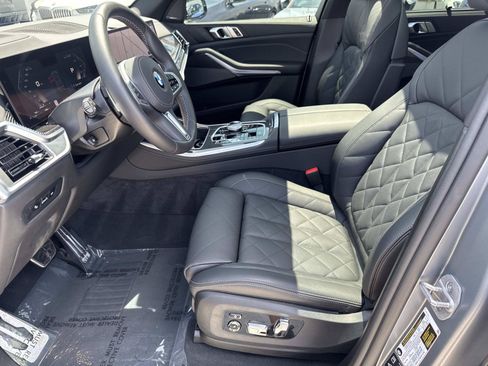 Used 2025 BMW X5 M60i AWD/4WD image 18