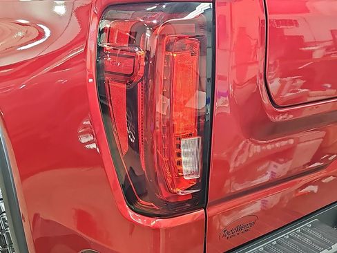 Used 2024 GMC Sierra 1500 AT4X image 40