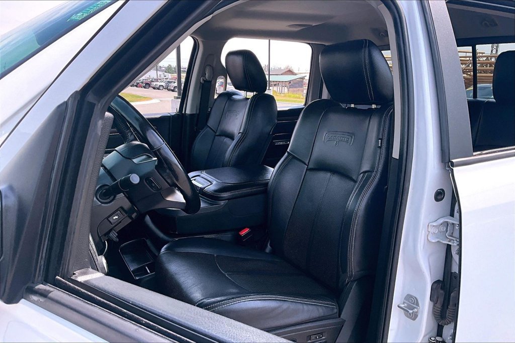 Used 2018 RAM 1500 Laramie AWD/4WD image 25