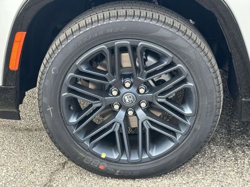 New 2026 Jeep Grand Wagoneer L 4WD image 8