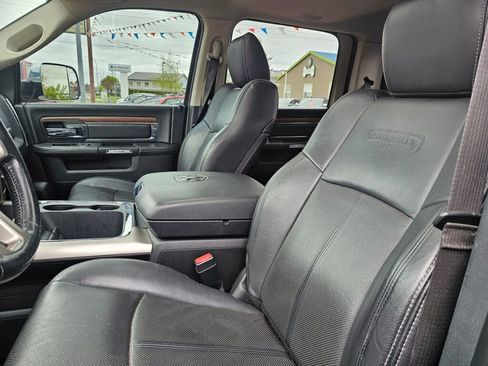 Used 2018 RAM 1500 Laramie w/ Convenience Group AWD/4WD image 26