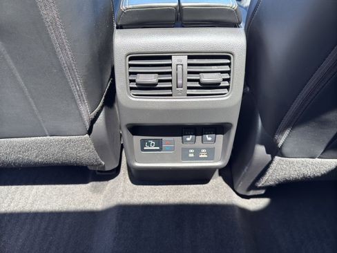 Used 2023 Nissan Rogue Platinum w/ Platinum Premium Package AWD/4WD image 16