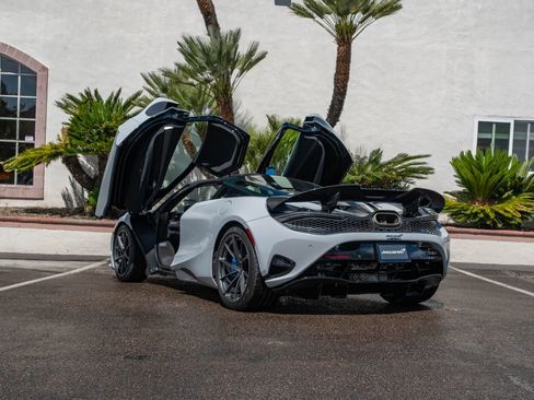 New 2026 McLaren 750S image 35