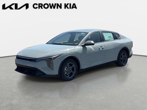 New 2026 Kia K4 LXS FWD image 1