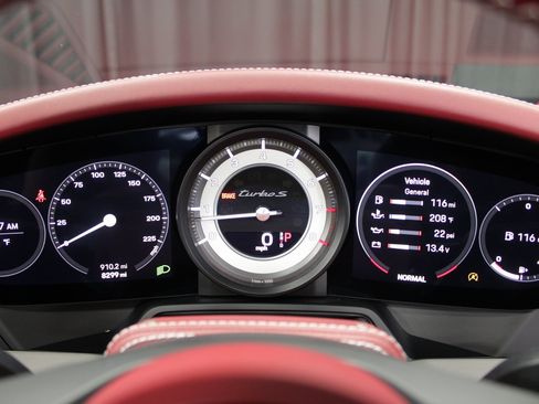 Certified 2023 Porsche 911 Turbo S w/ 911 Turbo Sportdesign Package image 28