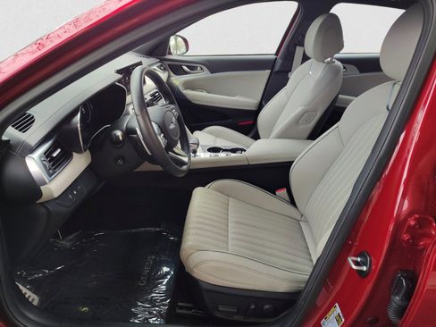 Used 2023 Genesis G70 2.0T w/ Sport Prestige Package image 11