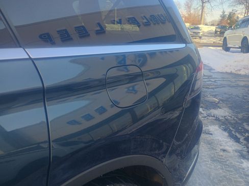 Used 2021 Lincoln Aviator Reserve w/ Equipment Group 201A image 7