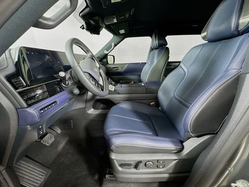 New 2026 INFINITI QX80 4WD w/ Sport Exterior Package image 24