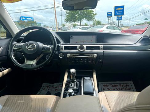 Used 2016 Lexus GS 200t image 33
