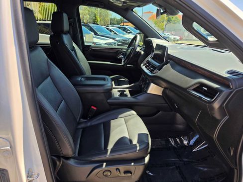 Used 2022 Chevrolet Tahoe LT w/ Luxury Package RWD image 11