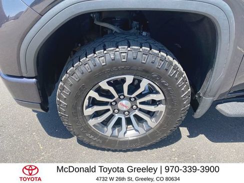 Used 2023 GMC Sierra 1500 AT4 w/ AT4 Premium Package AWD/4WD image 10