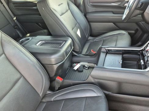 Used 2022 GMC Yukon Denali image 16