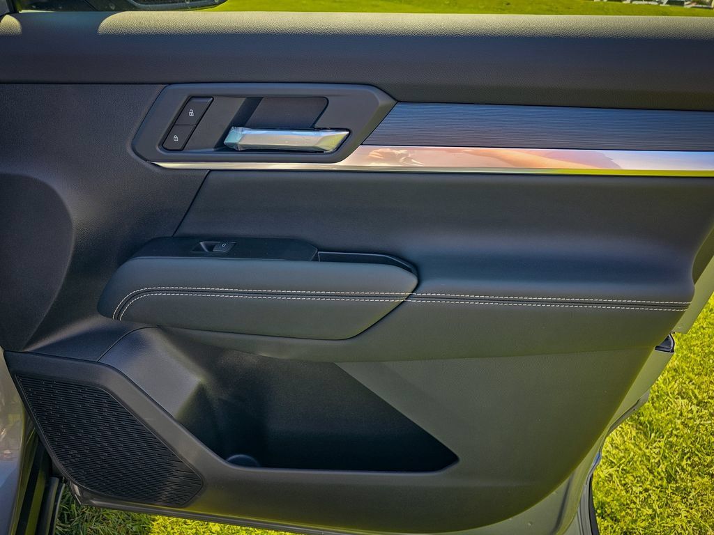 New 2027 GMC Terrain Elevation w/ Elevation Premium Package AWD/4WD image 43