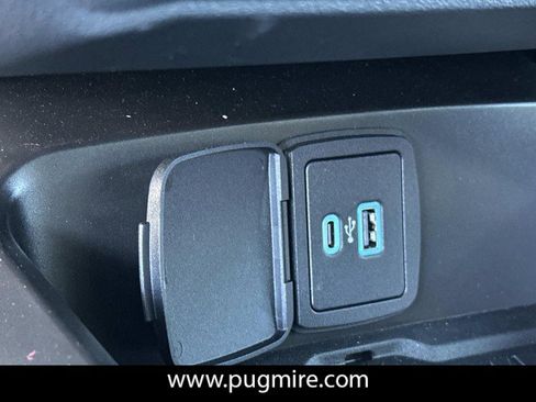 Used 2024 Ford Bronco Badlands image 33