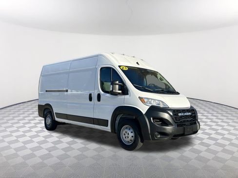 Used 2023 RAM ProMaster 2500 image 4