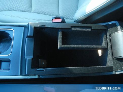 Certified 2025 Lincoln Corsair Reserve image 35