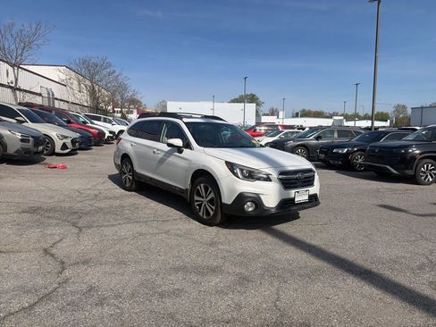 Used 2019 Subaru Outback 2.5i Limited image 1