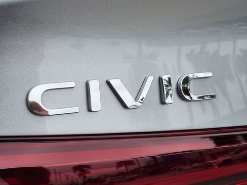 Used 2025 Honda Civic Sport image 11