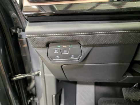 Used 2025 Volkswagen Atlas SE AWD/4WD image 20