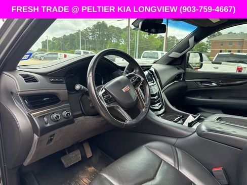 Used 2019 Cadillac Escalade ESV Platinum image 5