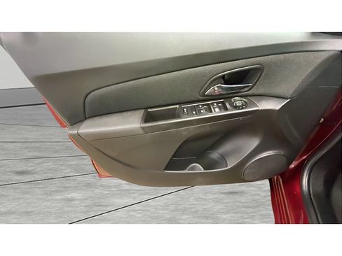 Used 2016 Chevrolet Cruze LT FWD image 10
