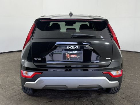 Used 2025 Kia Niro LX FWD image 6