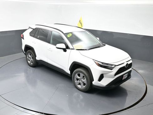 Used 2025 Toyota RAV4 XLE image 15