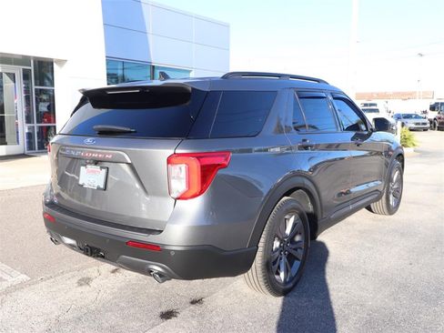 Certified 2023 Ford Explorer XLT w/ Equipment Group 202A image 12