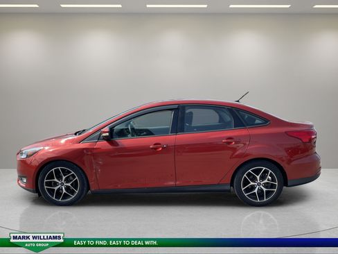 Used 2018 Ford Focus SEL FWD image 4