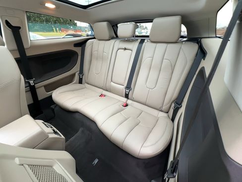 Used 2015 Land Rover Range Rover Evoque Pure Plus image 19